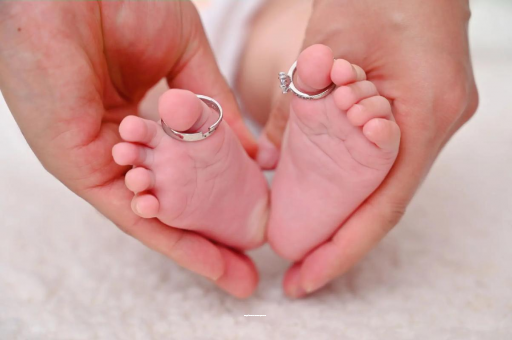 借卵生子机构宝宝多大吃辅食 借卵生子机构宝宝多大吃辅食